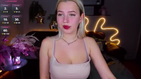 Alice online show from December 3, 12:49 pm