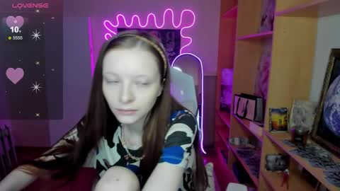 Alie online show from November 16, 3:12 am