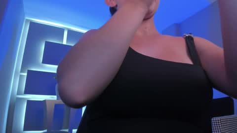 Snapshot of aliceharperx chatting on October 7, 7:11 pm Alice online show from October 7, 7:11 pm