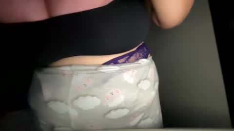 Aliceinboobieland online show from April 22, 1:52 am