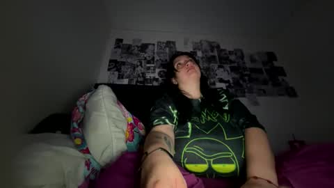 Snapshot of aliceinboobieland chatting on June 11, 12:54 am Aliceinboobieland online show from June 11, 12:54 am
