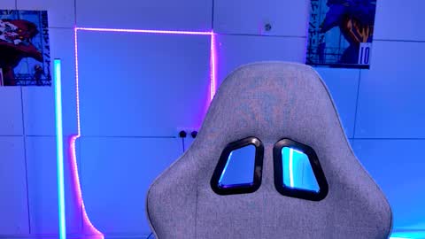 Snapshot of aliceinredsquare_ chatting on October 4, 5:05 am Alice online show from October 4, 5:05 am