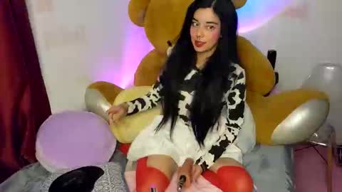 Snapshot of alicekingdom chatting on November 21, 12:32 am Alicekingdom online show from November 21, 12:32 am