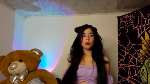 Snapshot of alicekingdom chatting on November 24, 12:10 am Alicekingdom online show from November 24, 12:10 am