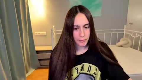 Snapshot of alicekollt chatting on June 14, 10:12 pm alicekollt online show from June 14, 10:12 pm