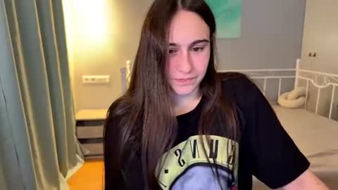 Snapshot of alicekollt chatting on June 18, 8:46 pm alicekollt online show from June 18, 8:46 pm