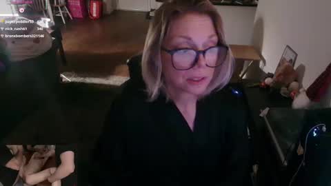 Snapshot of aliceliddell710 chatting on September 24, 6:39 am Alice Liddell online show from September 24, 6:39 am