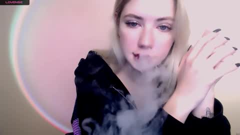 Alice online show from October 31, 8:37 am