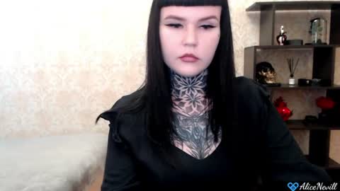Snapshot of alicenevill chatting on June 23, 12:58 pm Alice online show from June 23, 12:58 pm