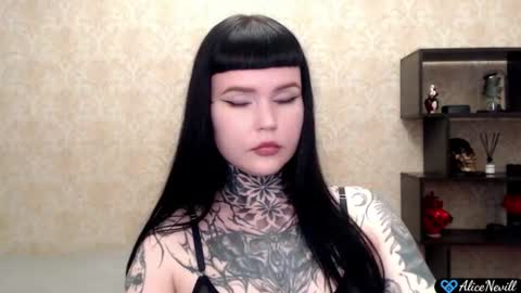 Snapshot of alicenevill chatting on July 6, 3:03 pm Alice online show from July 6, 3:03 pm