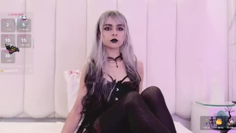 alicenoir_ online show from September 28, 12:43 pm