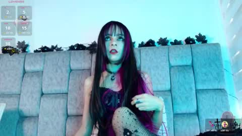 alicenoir_ online show from November 3, 6:20 pm