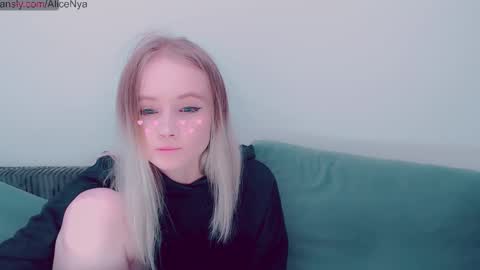 Alice online show from October 26, 3:56 am