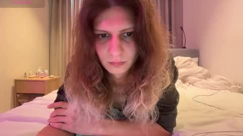 AlicePinkhead online show from April 7, 9:10 am