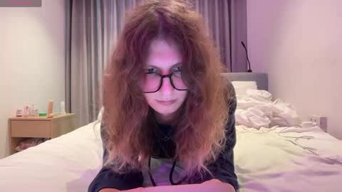 AlicePinkhead online show from June 8, 9:20 am