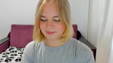 Snapshot of alicepopsy chatting on July 20, 2:52 pm Alice online show from July 20, 2:52 pm