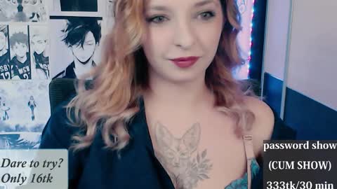 aliceriddle1 online show from March 22, 6:33 pm