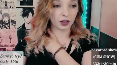 aliceriddle1 online show from April 11, 8:02 pm