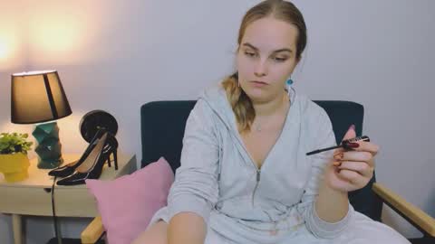 alicesensitive online show from November 20, 2:50 pm