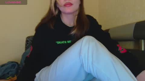 Snapshot of alicewoolfy chatting on February 7, 10:46 pm AliceWoolfy online show from February 7, 10:46 pm