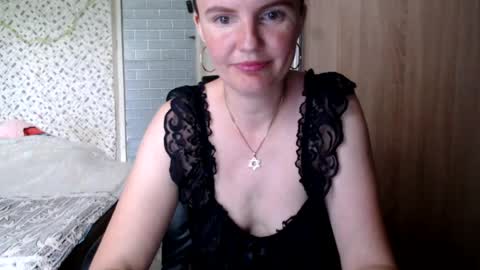 Snapshot of alicexbaby chatting on June 17, 10:39 am Alicexbaby online show from June 17, 10:39 am