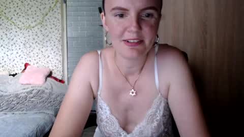 Snapshot of alicexbaby chatting on June 19, 10:30 am Alicexbaby online show from June 19, 10:30 am