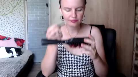 Snapshot of alicexbaby chatting on July 2, 9:04 am Alicexbaby online show from July 2, 9:04 am