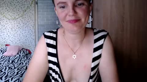Snapshot of alicexbaby chatting on July 13, 9:34 am Alicexbaby online show from July 13, 9:34 am