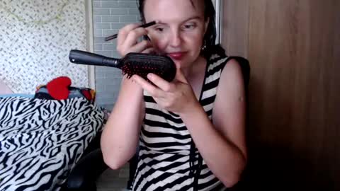 Snapshot of alicexbaby chatting on August 5, 10:07 am Alicexbaby online show from August 5, 10:07 am