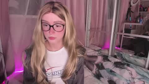 from wonderland online show from February 5, 3:38 pm