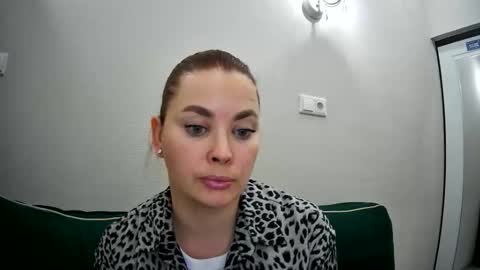 AlicexFresh online show from November 21, 11:42 am