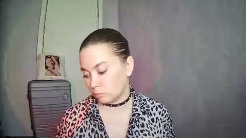 AlicexFresh online show from May 8, 9:03 am