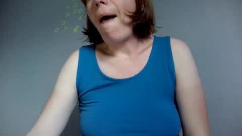 Snapshot of alicexx578748 chatting on May 22, 12:33 pm Alice online show from May 22, 12:33 pm