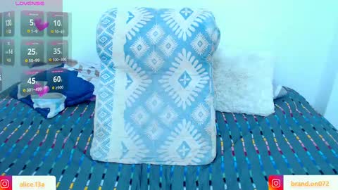 CATALINA Y ANDRES online show from January 18, 11:55 pm