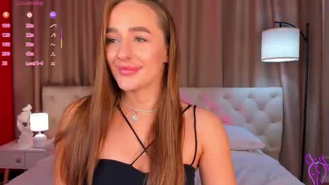 Mia online show from September 26, 1:42 am