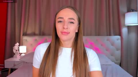 Mia online show from October 1, 1:44 am