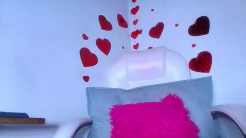 Alicia Kyse  online show from February 12, 9:10 am