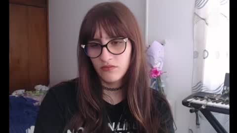Snapshot of alicia_love29 chatting on June 11, 4:49 pm Alice online show from June 11, 4:49 pm