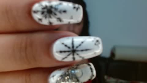 Alice online show from December 3, 8:49 am