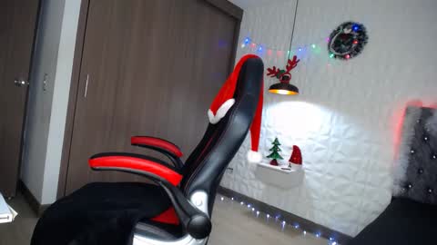 Snapshot of alicia_wonder_dl chatting on December 21, 3:31 pm Ali online show from December 21, 3:31 pm