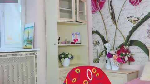 Snapshot of aliciabow chatting on February 28, 2:40 pm Veronica online show from February 28, 2:40 pm