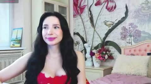 Veronica online show from March 6, 2:24 pm