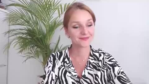 Alicia online show from September 29, 1:38 pm