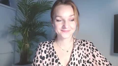Alicia online show from February 4, 7:03 am