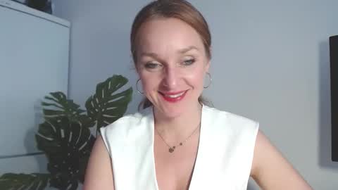 Alicia online show from March 23, 2:10 pm