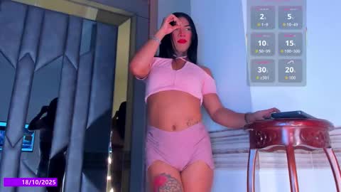 Snapshot of aliciamoorex chatting on October 20, 1:44 pm Alicia  online show from October 20, 1:44 pm