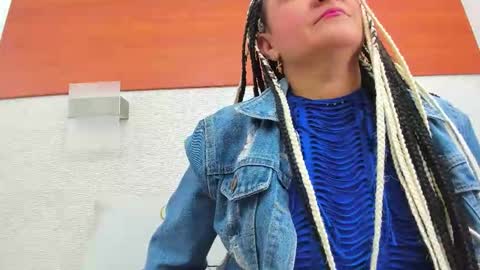 im tutti online show from October 20, 2:45 am