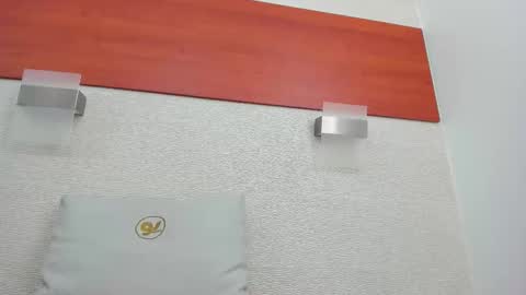 im tutti online show from November 27, 2:24 am