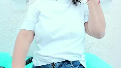 im tutti online show from February 21, 2:45 am