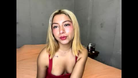 Snapshot of alicie_oconoor chatting on April 30, 2:40 am Karla Oconoor online show from April 30, 2:40 am